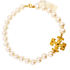 roxanne faux pearl necklace.