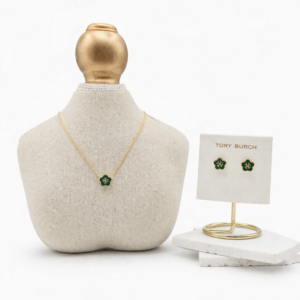 green-forget-me-knot-set-pendant-earrings